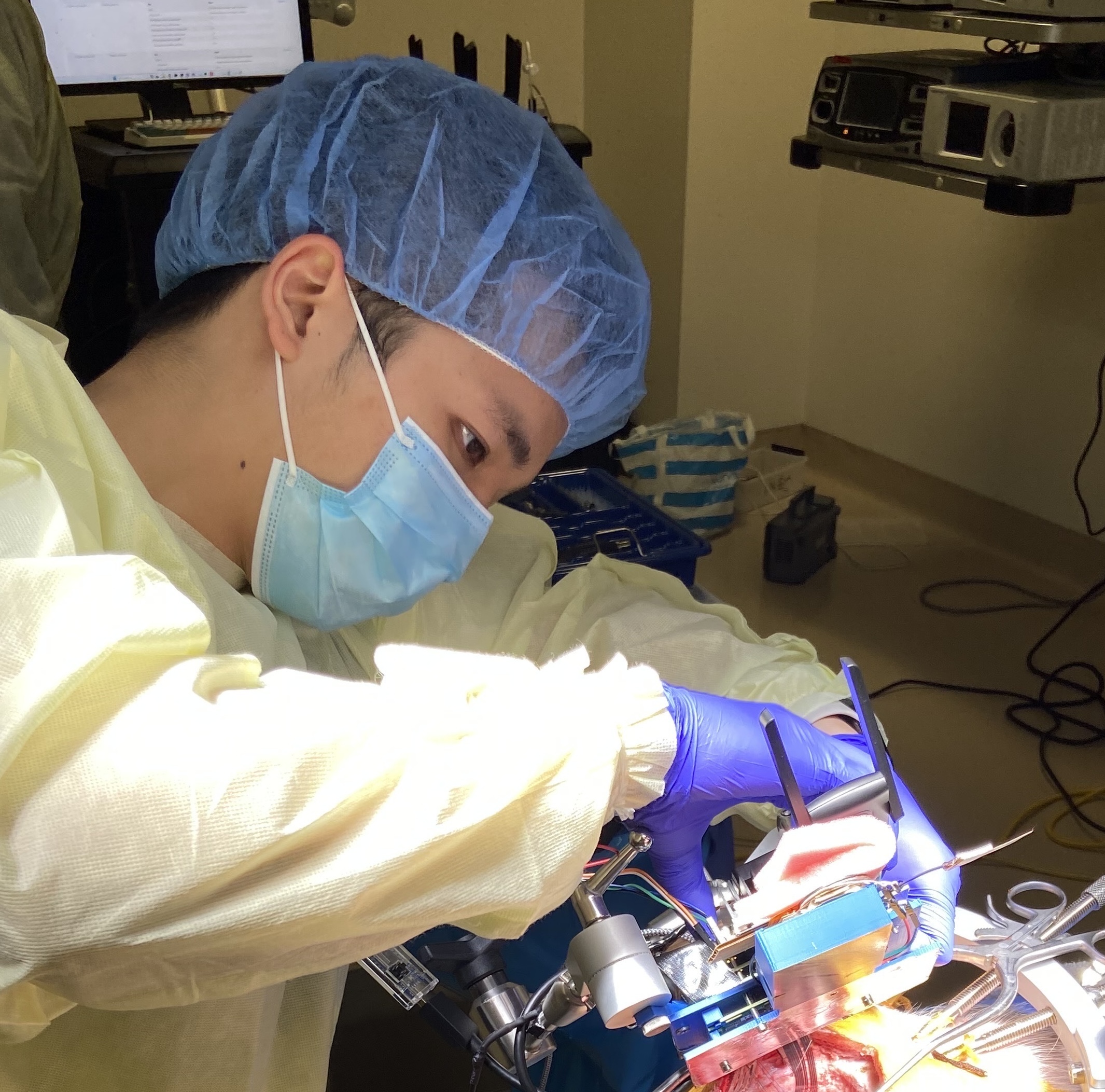 Hao Le in the operating room